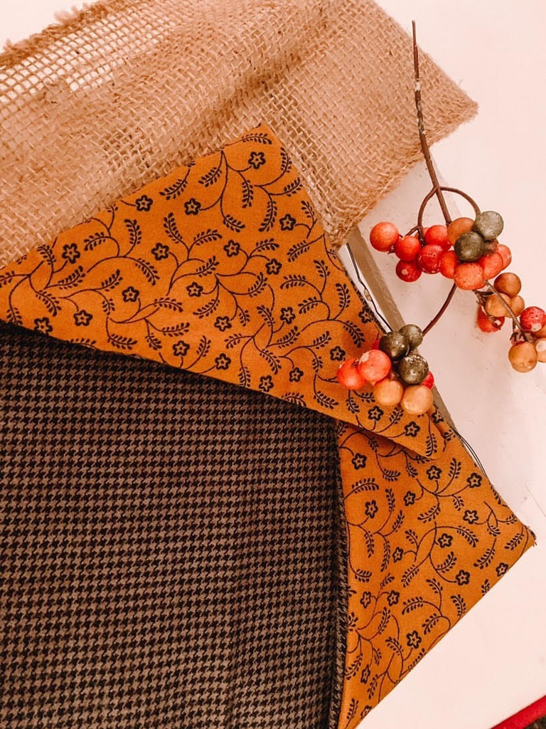 Benji's Reversible Autumn Bandana | Golden